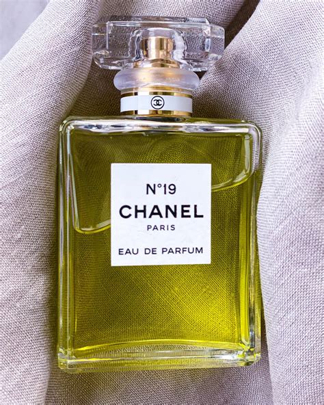 19 chanel perfume